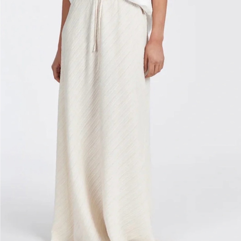 DISSH Loz Women's Cream Maxi Skirt